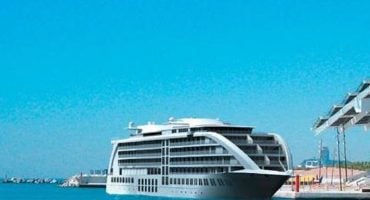 Hotel flutuante em Barcelona abrirá portas na primavera.