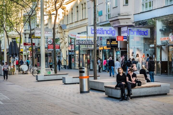 Mariahilferstrasse em viena - áustria