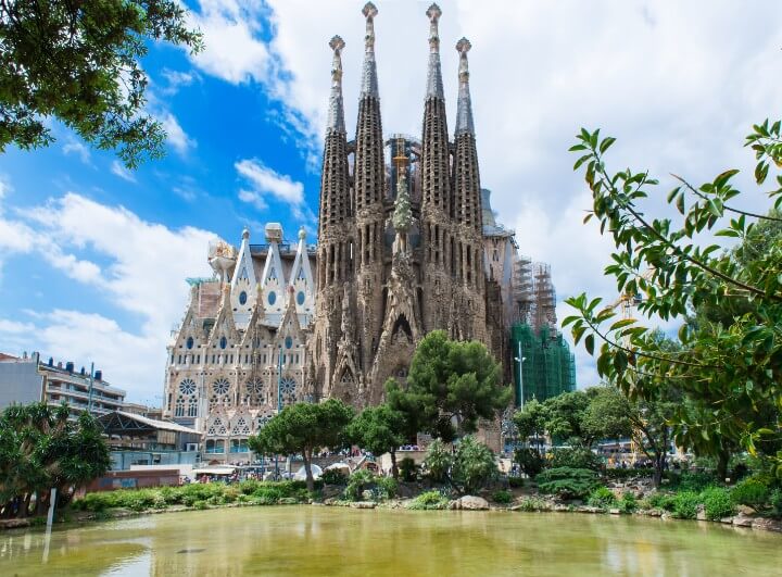 sagrada familia em barcelona - espanha