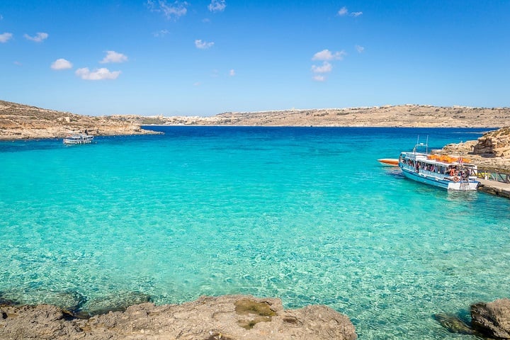 Praia Blue Lagoon em Comino, Malta