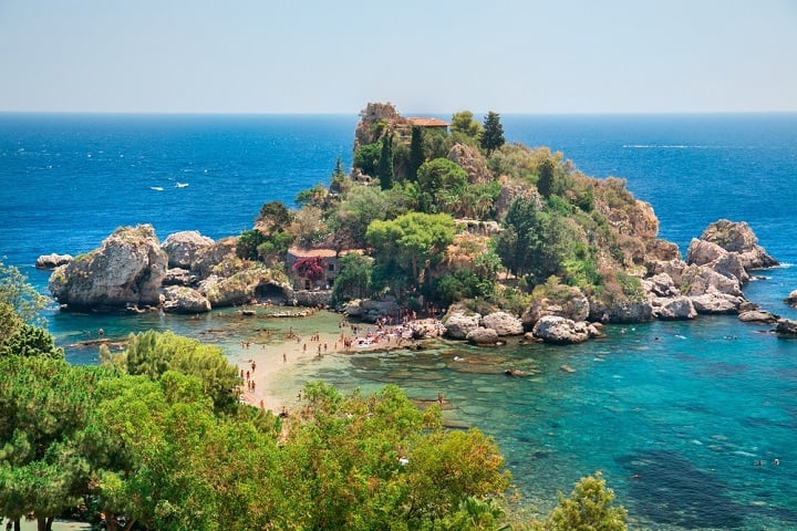 Praia Taormina em Sicilia, Itália