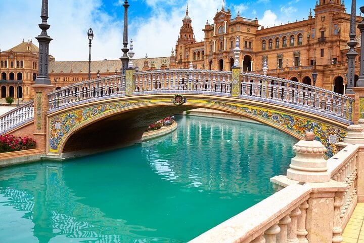 ponte em praça espanha de sevilha