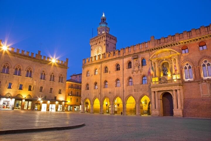 Piazza Maggiore em bolonha itália