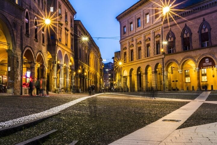 praça de Santo Stefano em bolonha itália