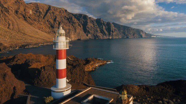 farol de Punta de Teno em tenerife