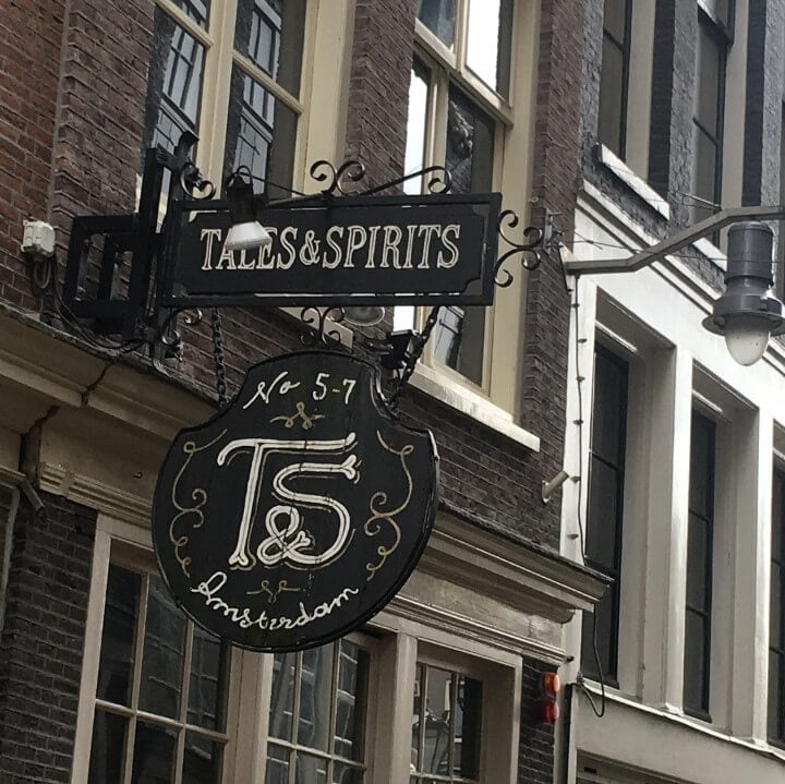 tales and spirits bar em amesterdão - holanda