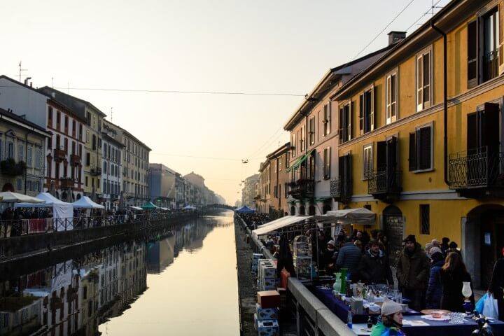 Fiera di Senigallia - mercado de rua em milão - itália