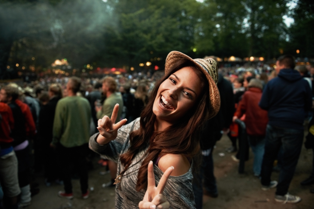 Its,All,About,The,Vibe.,A,Pretty,Young,Woman,Showing