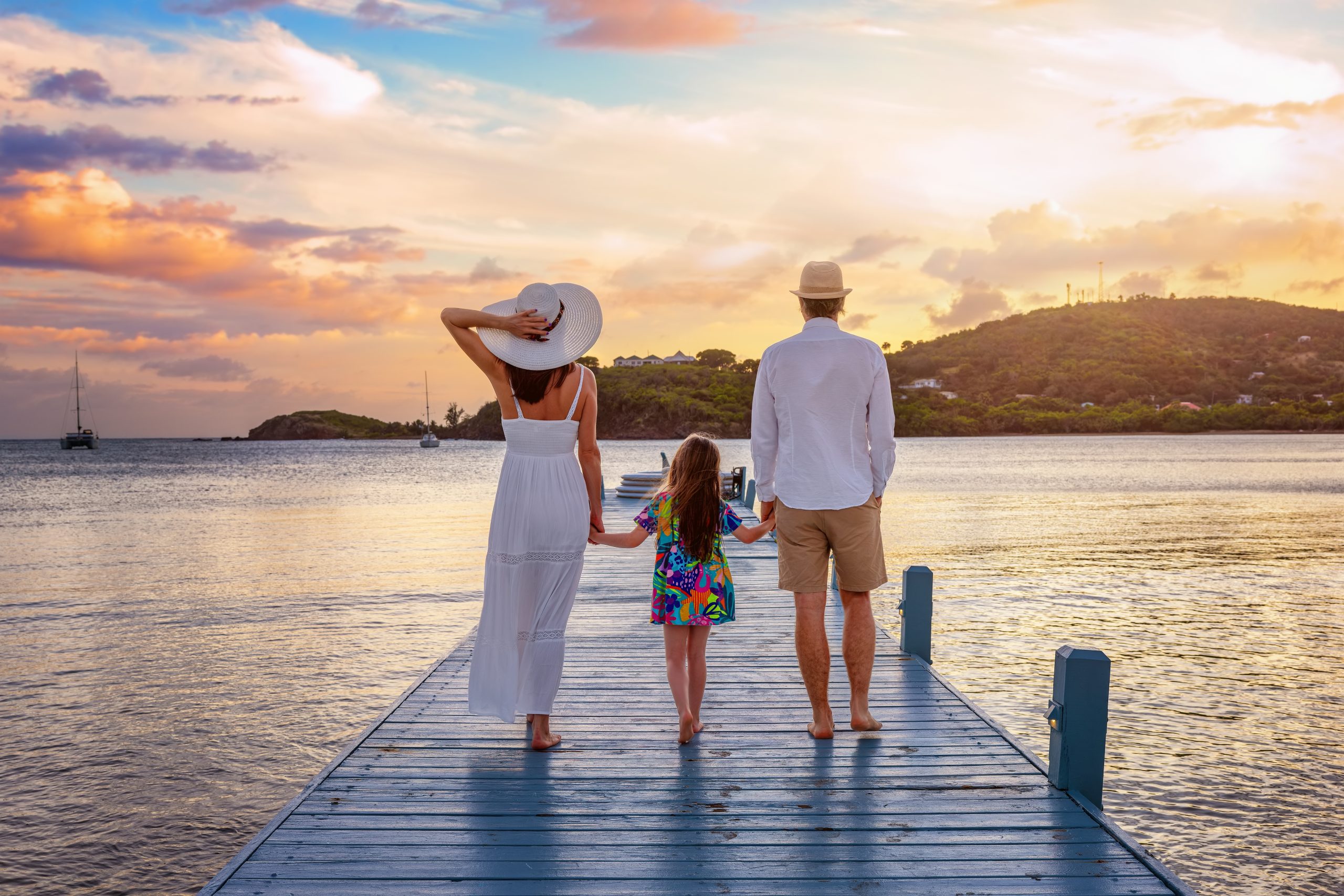 Família aproveitando um pôr do sol