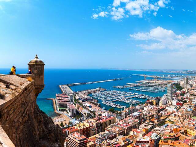 Reserva voos baratos para Alicante com a EDreams