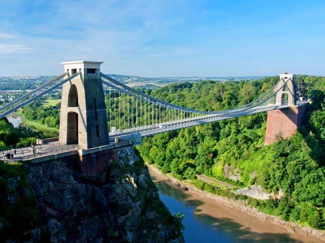 Reserva voos baratos para Bristol com a EDreams