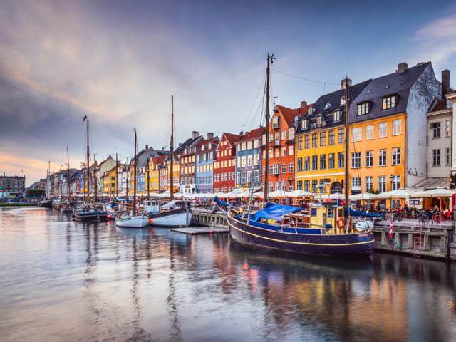 Reserva voos baratos para Copenhaga com a EDreams