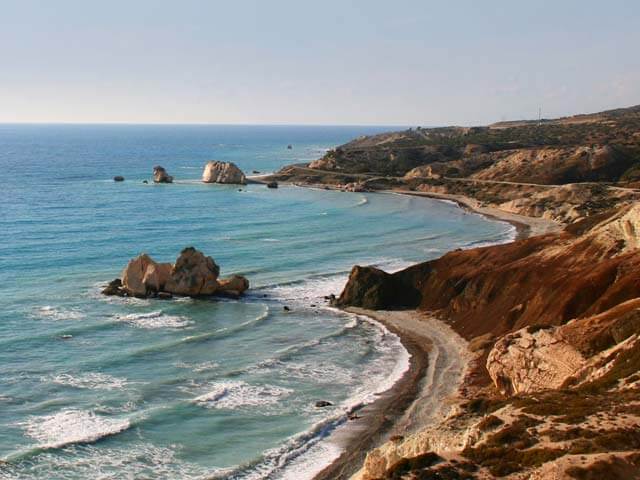 Reserva voos baratos para Larnaca com a EDreams