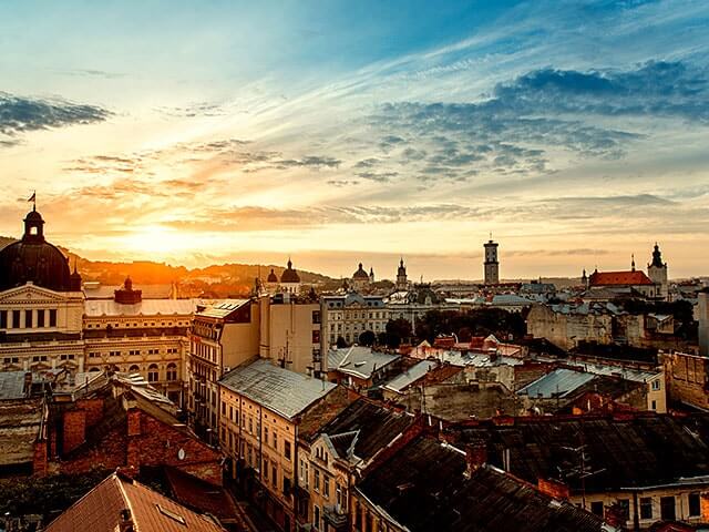 Reserva voos baratos para Lviv com a EDreams