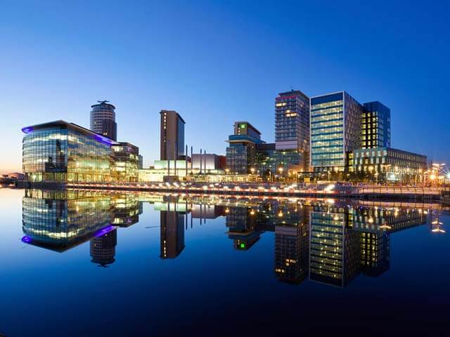 Reserva voos baratos para Manchester com a EDreams