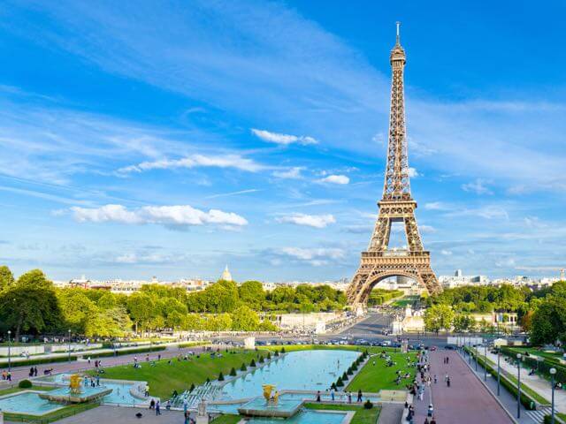 Reserva voos baratos para Paris com a EDreams
