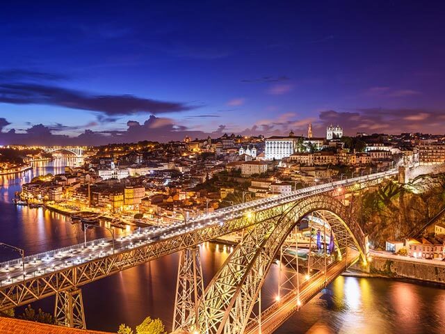 Reserva voos baratos para Porto com a EDreams