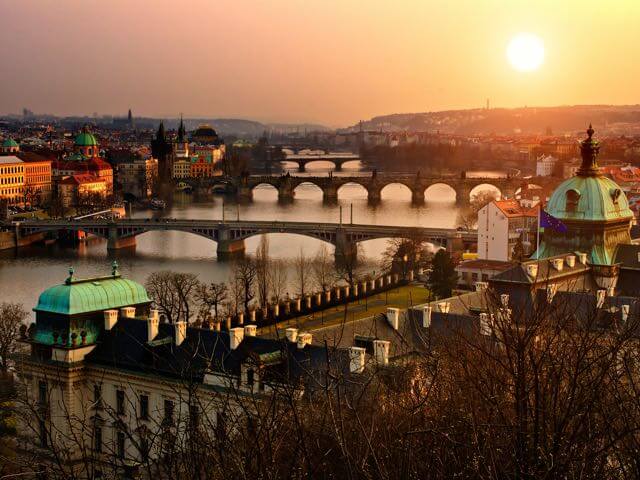 Reserva voos baratos para Praga com a EDreams