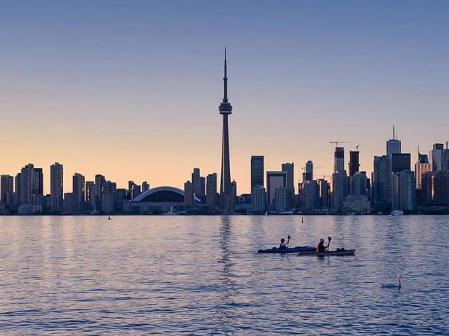 Reserva voos baratos para Toronto com a EDreams