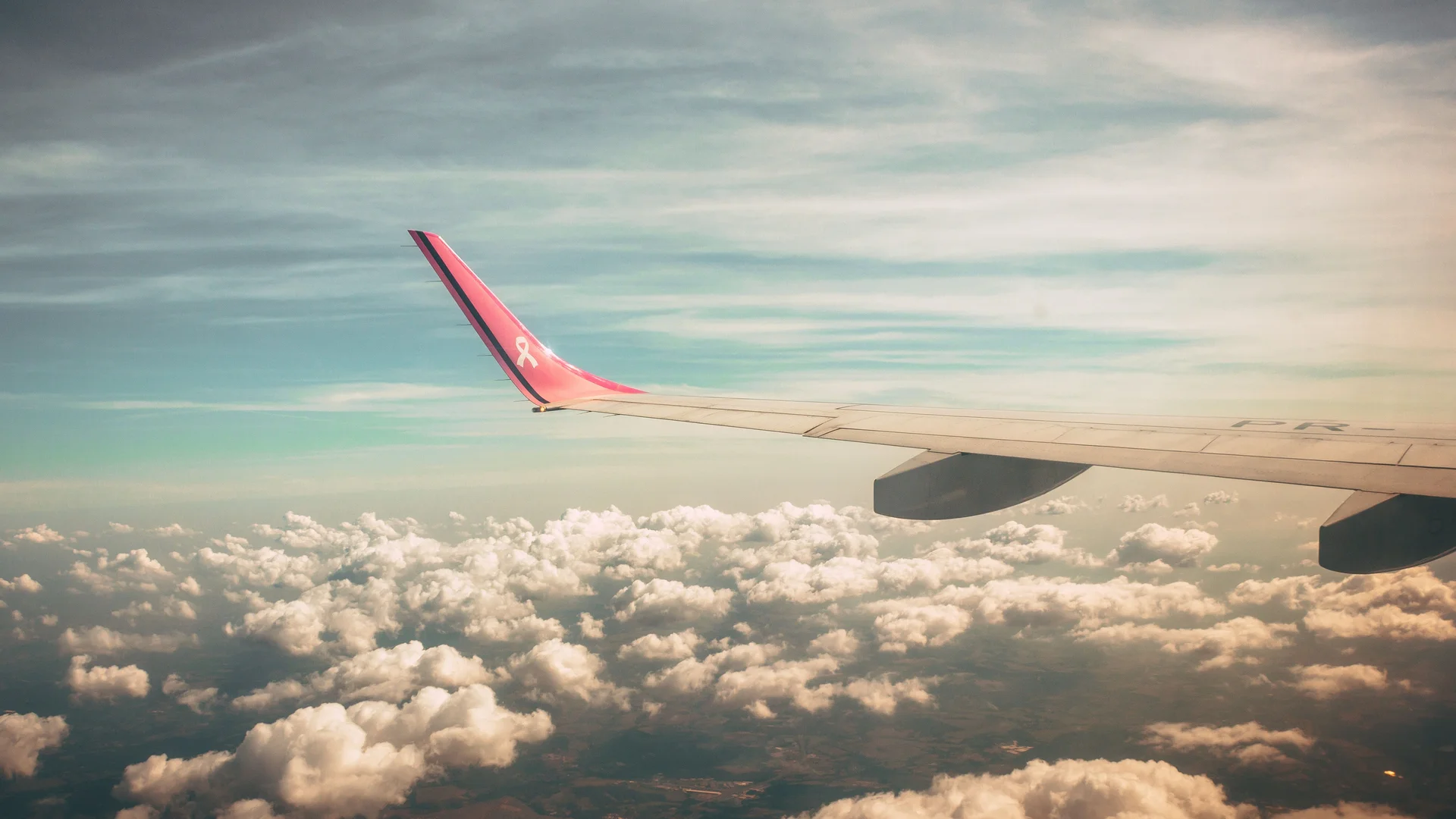Páscoa 2026: Viagens e férias baratas | eDreams